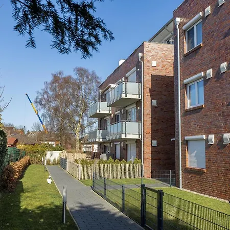 Apartment Brenkenhagener Weg 8-10 1 *